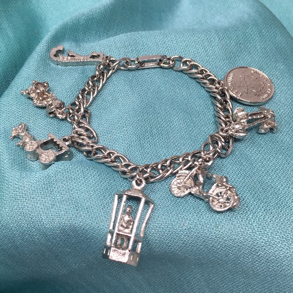 Vintage Jewelry - Vintage 1950s Bracelet Charms Bermuda Travel